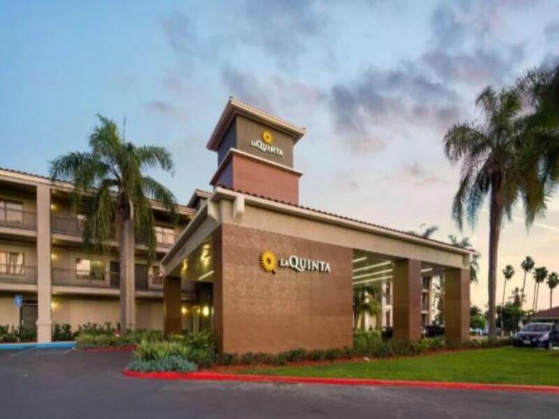 La Quinta By Wyndham Orange County Airport Hotel Santa Ana Exterior photo