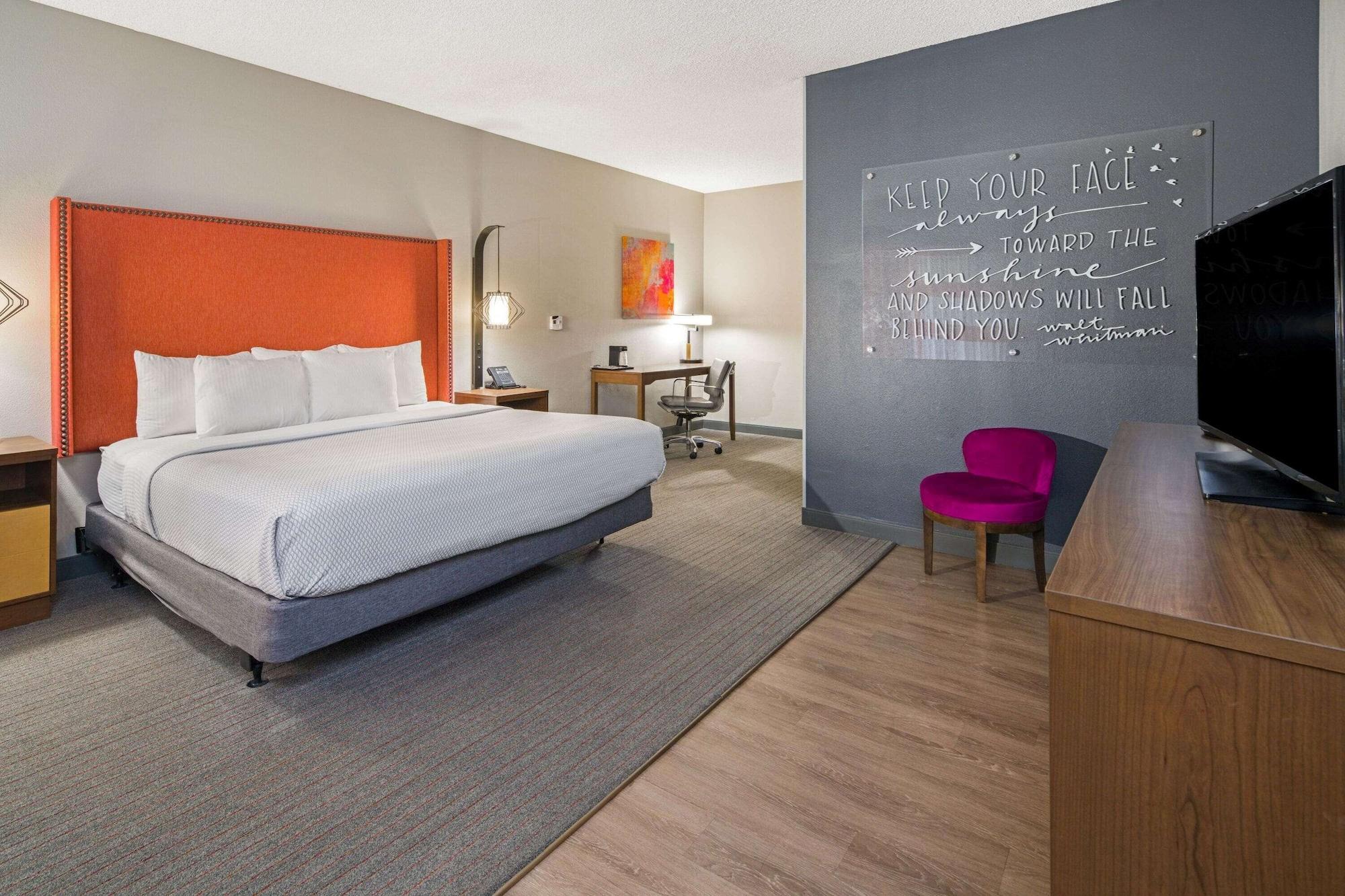 La Quinta By Wyndham Orange County Airport Hotel Santa Ana Exterior photo