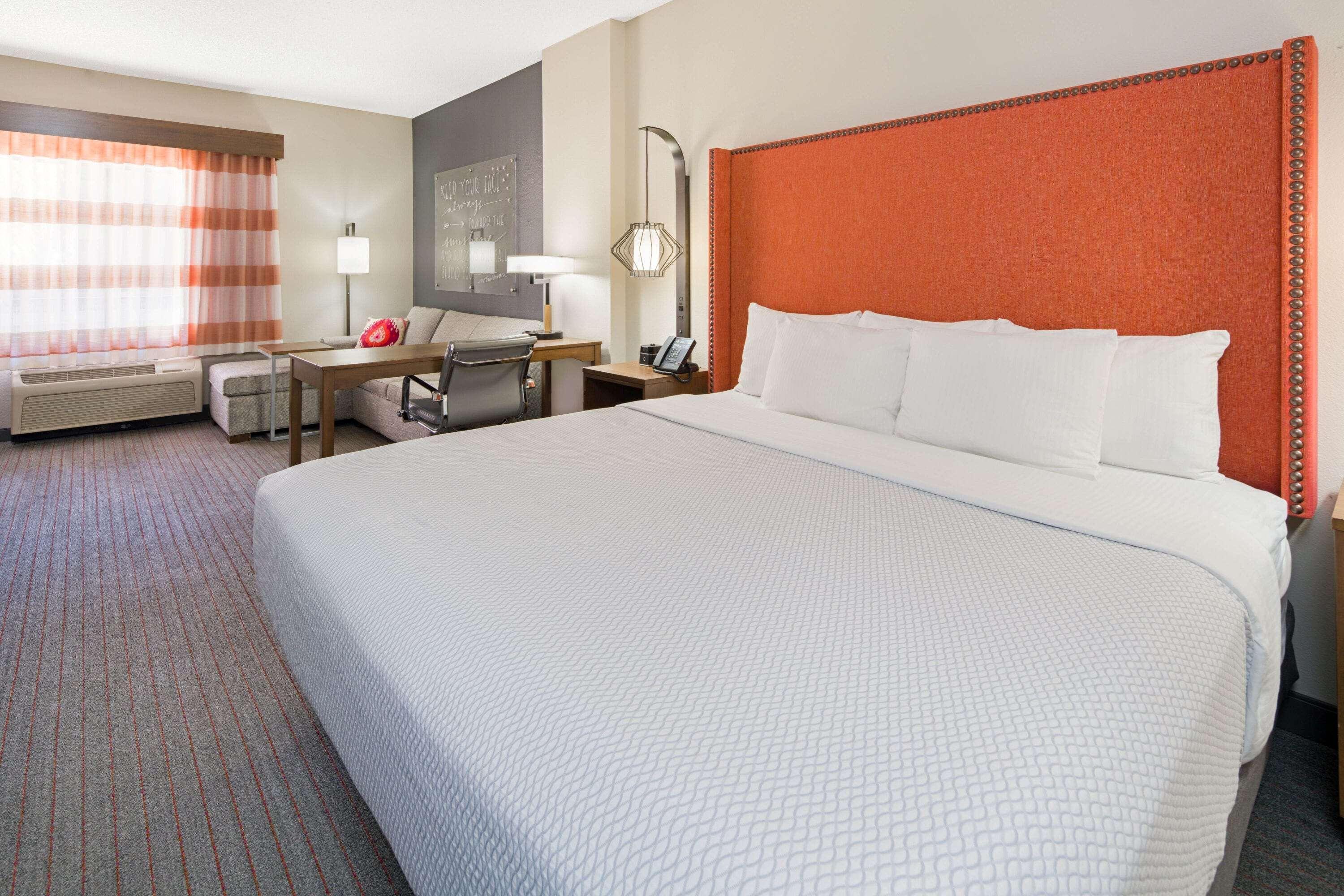 La Quinta By Wyndham Orange County Airport Hotel Santa Ana Exterior photo