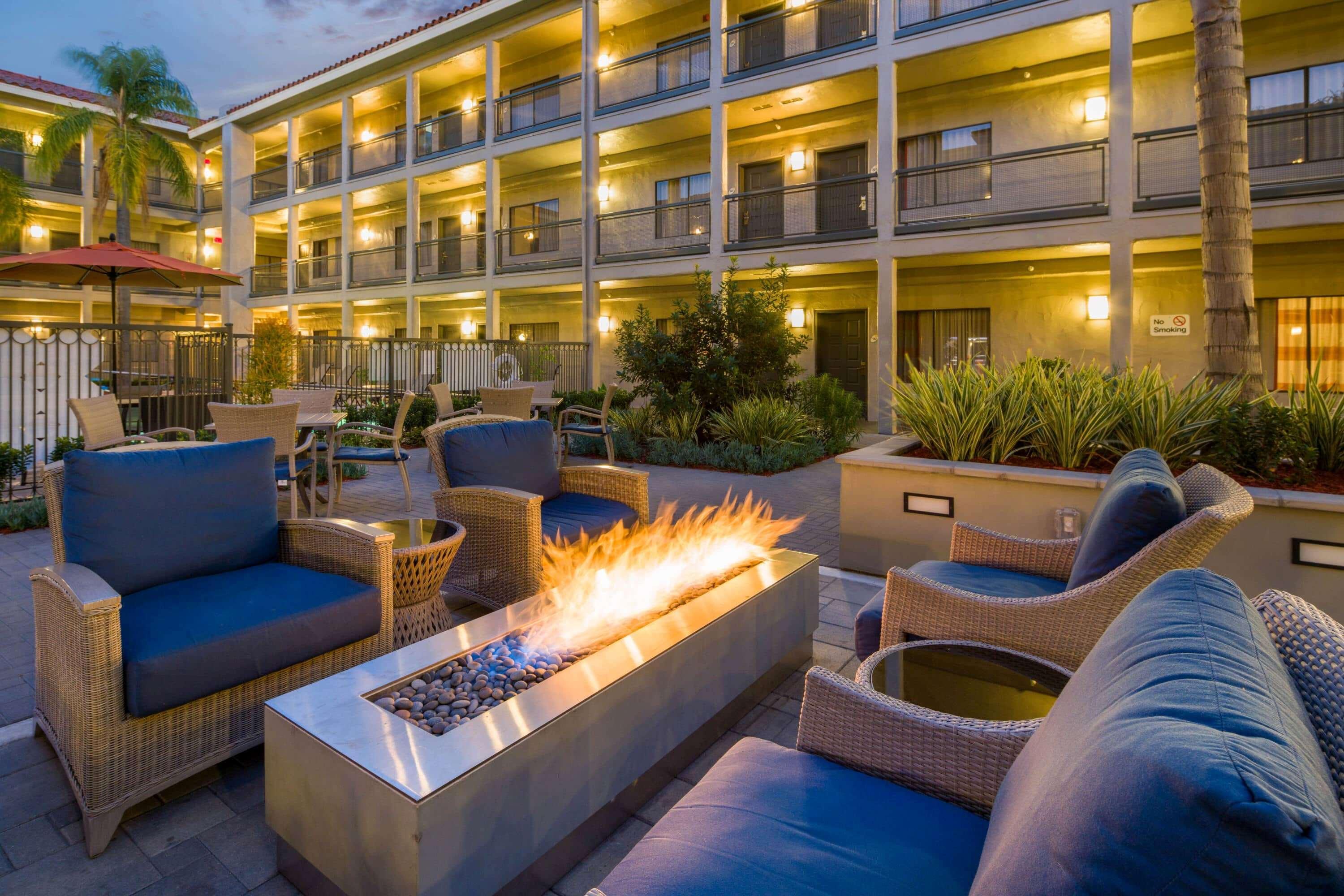 La Quinta By Wyndham Orange County Airport Hotel Santa Ana Exterior photo