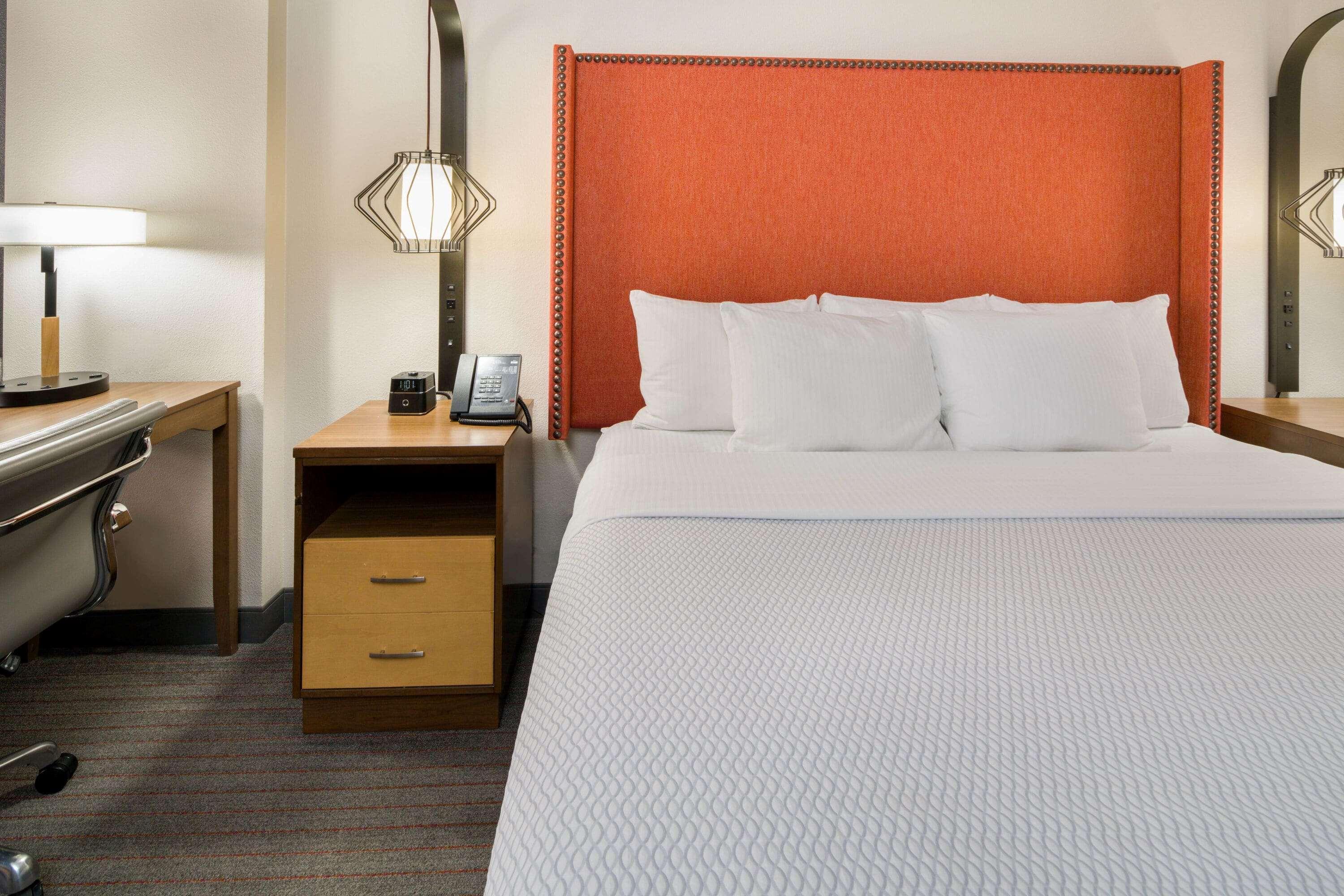 La Quinta By Wyndham Orange County Airport Hotel Santa Ana Exterior photo