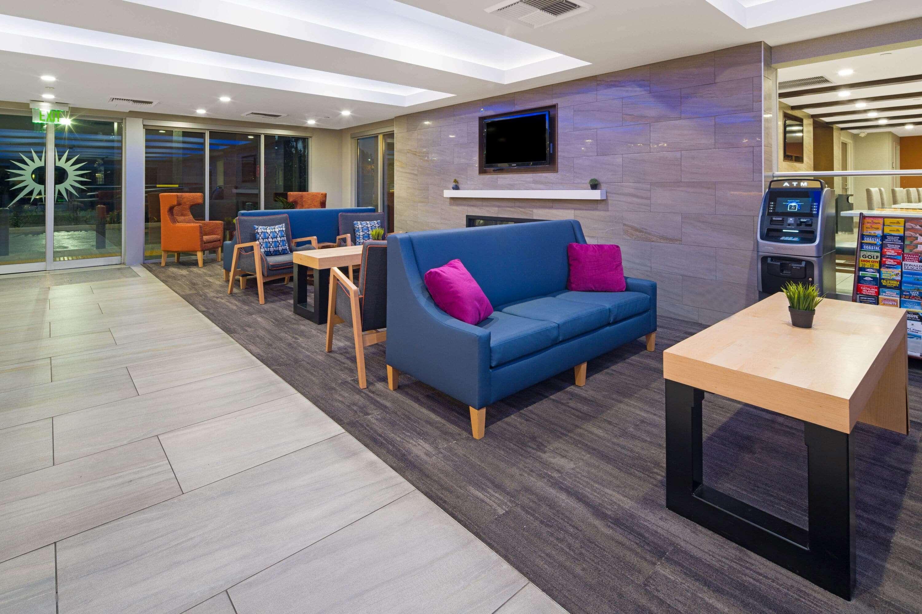 La Quinta By Wyndham Orange County Airport Hotel Santa Ana Exterior photo