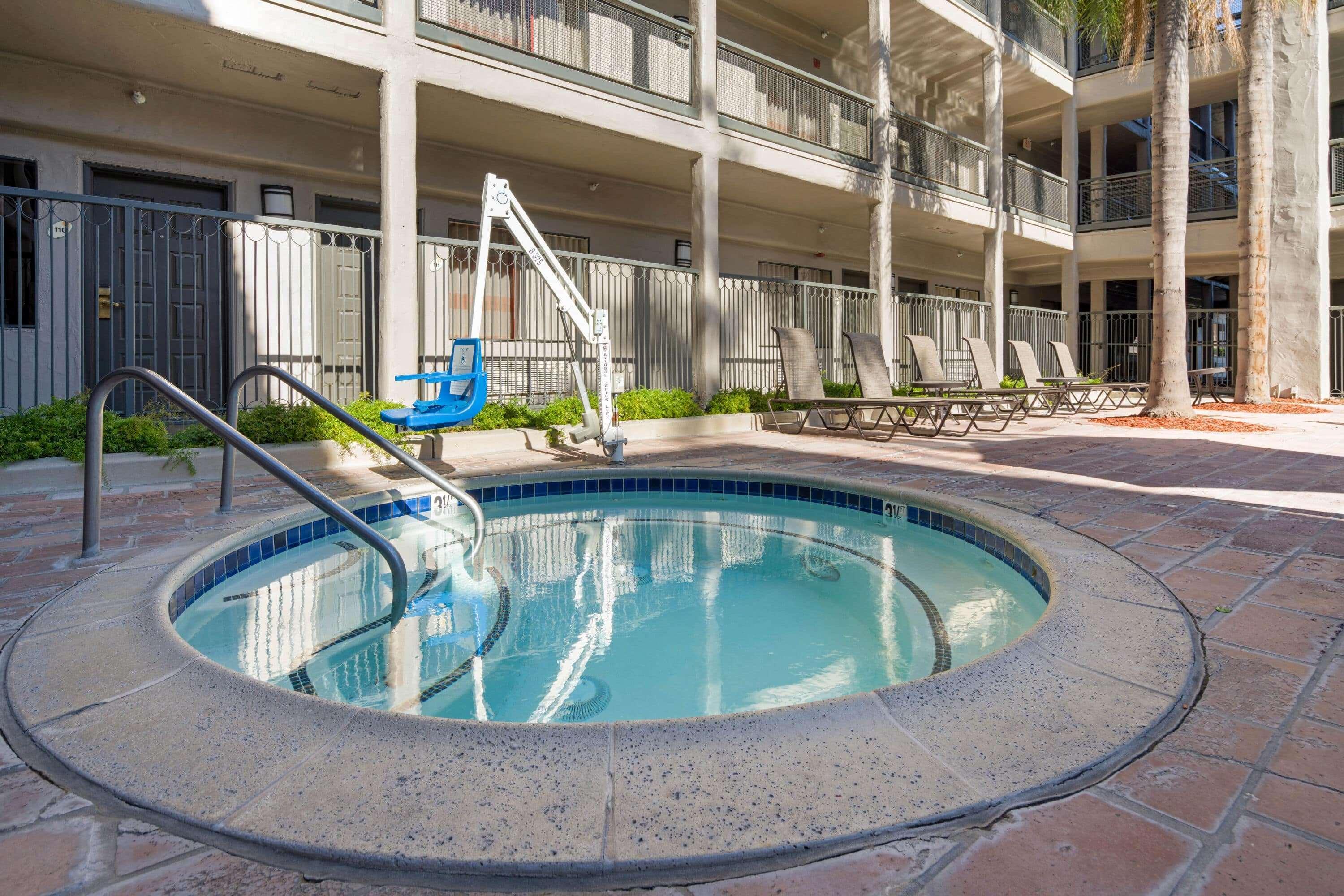 La Quinta By Wyndham Orange County Airport Hotel Santa Ana Exterior photo