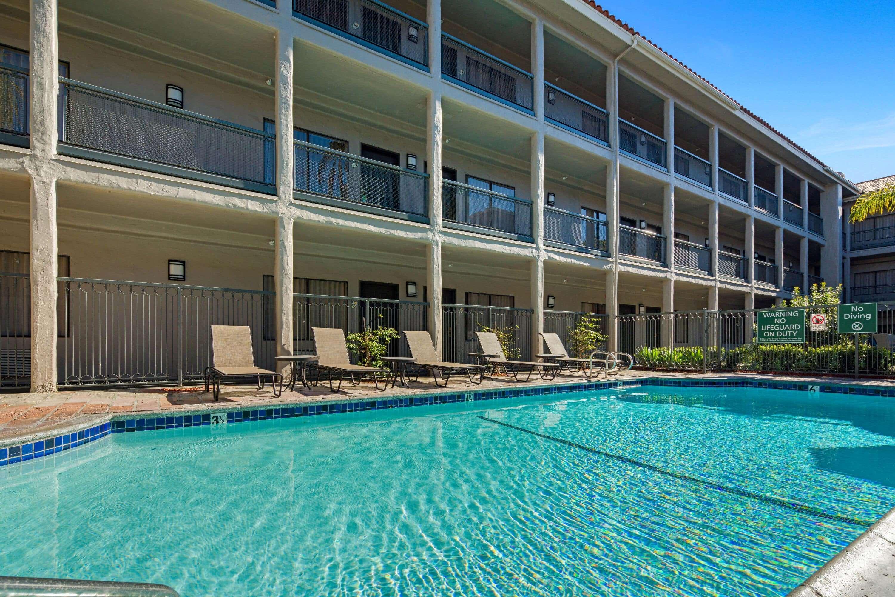 La Quinta By Wyndham Orange County Airport Hotel Santa Ana Exterior photo