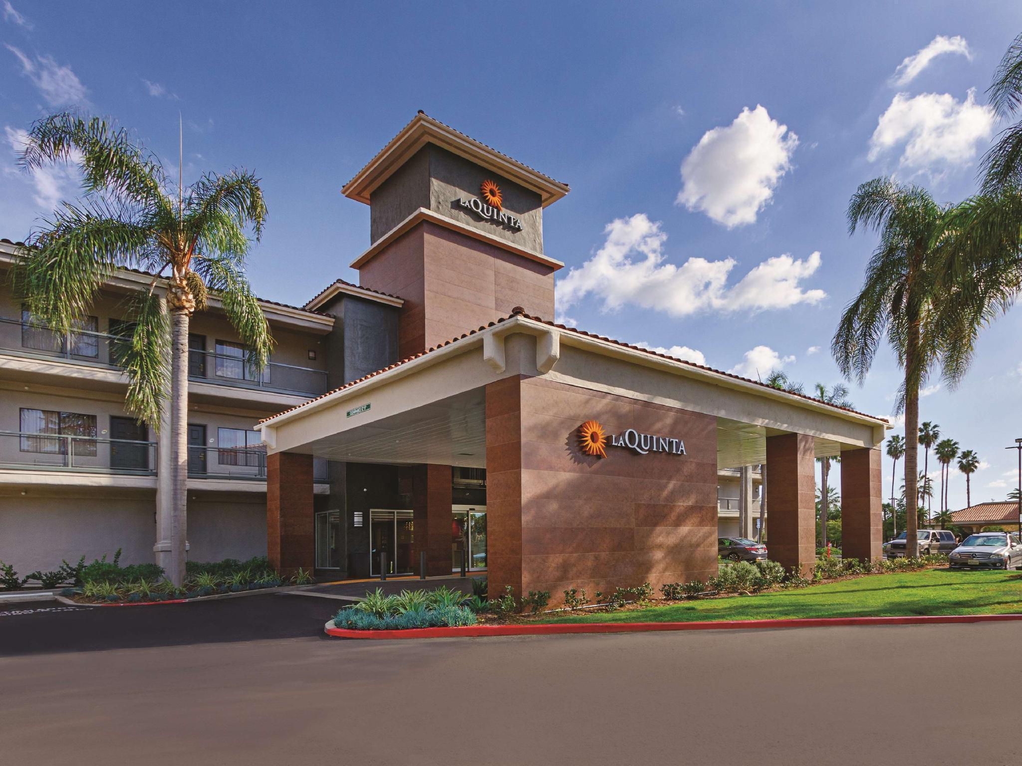 La Quinta By Wyndham Orange County Airport Hotel Santa Ana Exterior photo