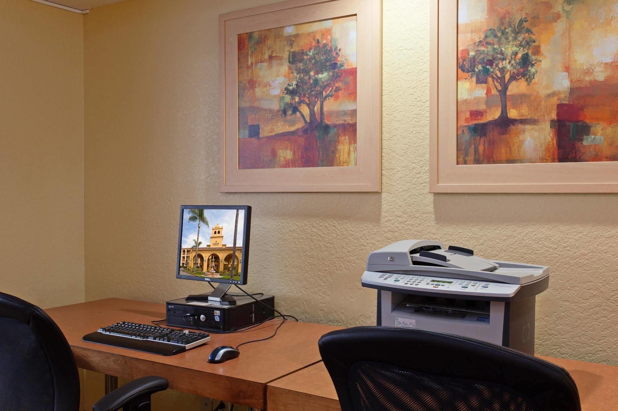 La Quinta By Wyndham Orange County Airport Hotel Santa Ana Exterior photo